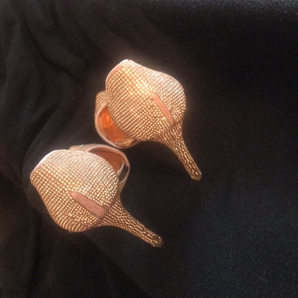 Elegant Heels - Picture 4 of 5